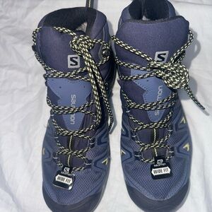 Salomon Women’s Boots Goretex Contragrip Ortholite Insoles Wide Fit Women’s 7.5